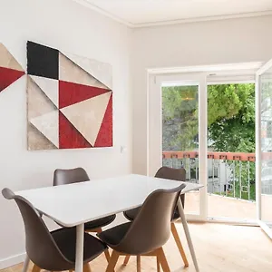 https://parede-apartment-2.hotels-lisbon-portugal.com